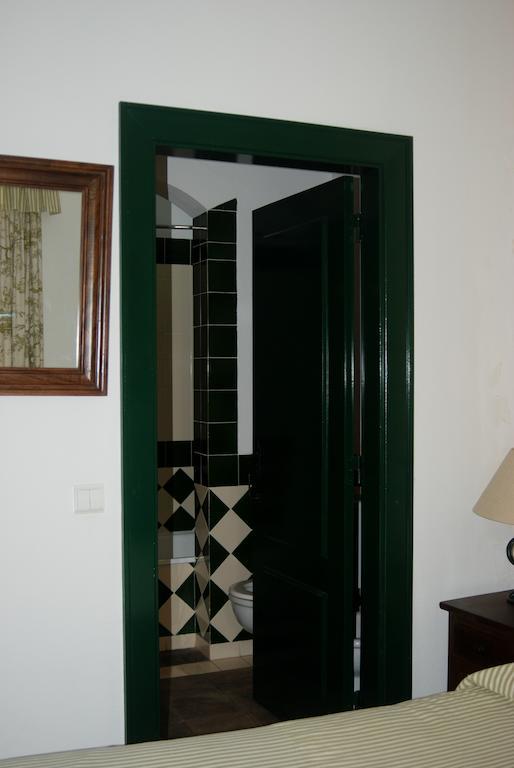 Herdade Da Samarra Hotel Viana do Alentejo Quarto foto