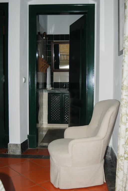 Herdade Da Samarra Hotel Viana do Alentejo Quarto foto